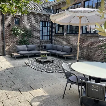 De Lerarenkamer In De Oude School *