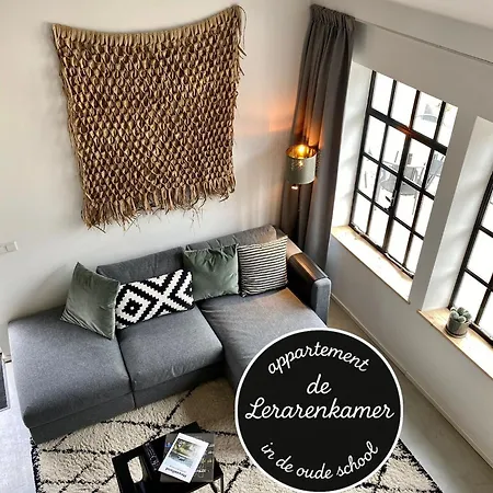 Apartment De Lerarenkamer In De Oude School Heerlen
