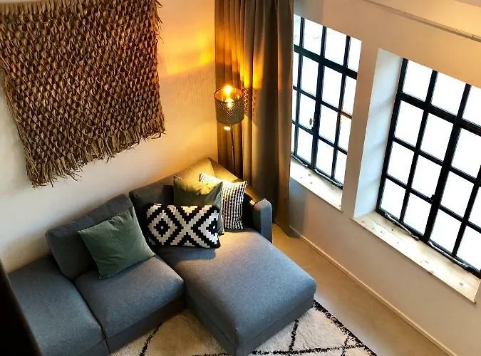 De Lerarenkamer In De Oude School * هيلين