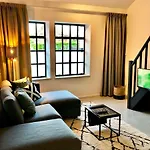 Apartman De Lerarenkamer In De Oude School Heerlen